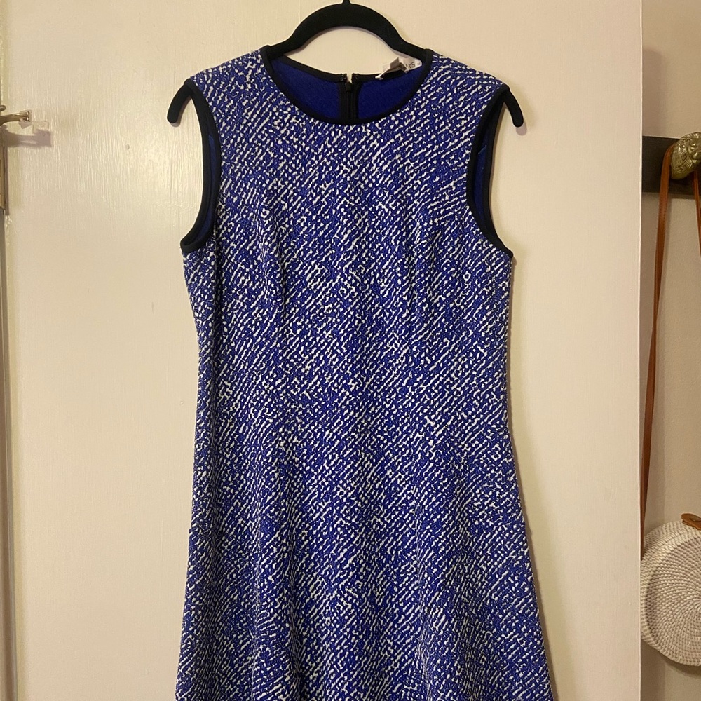 Shoshanna Textured Cocktail Dress - Picture 4 of 4